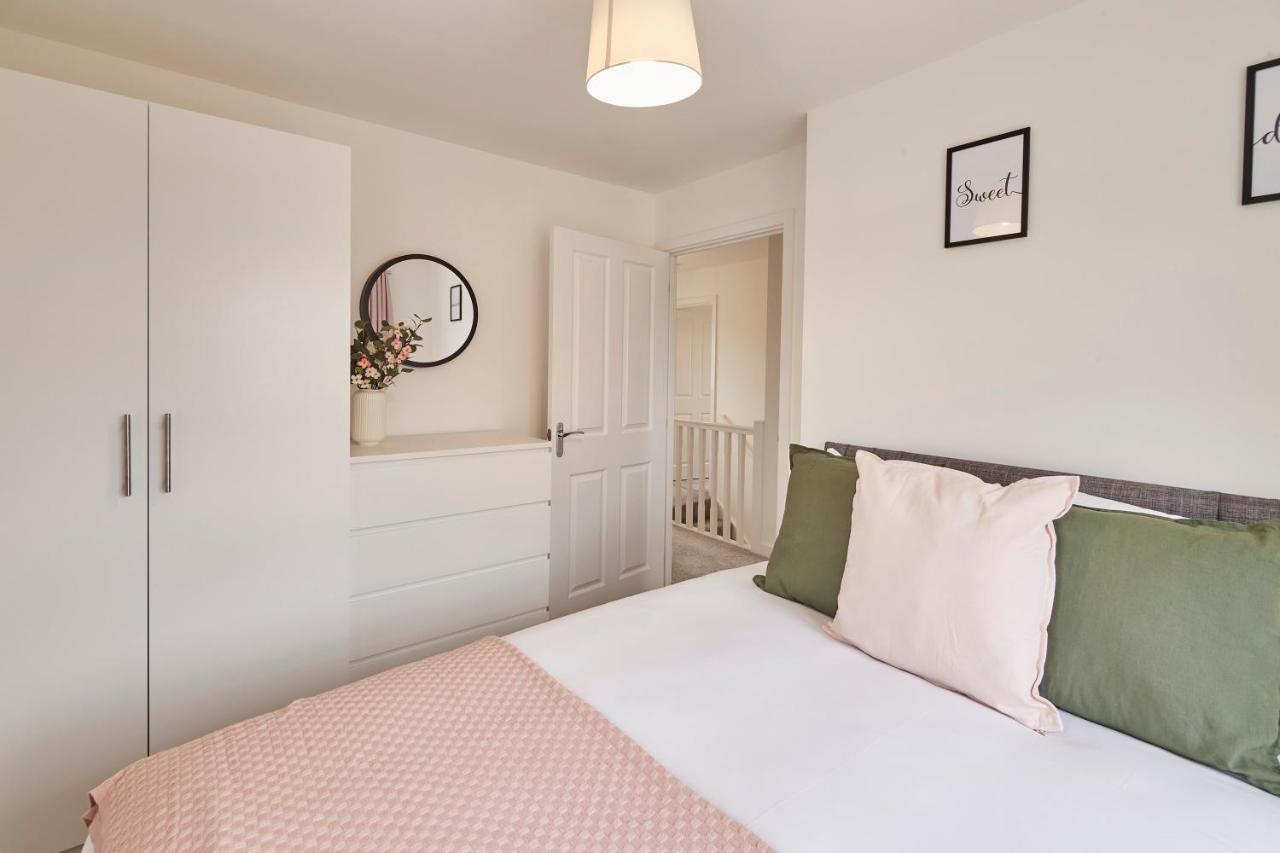 Host & Stay - Cayton Bay Cottage Extérieur photo
